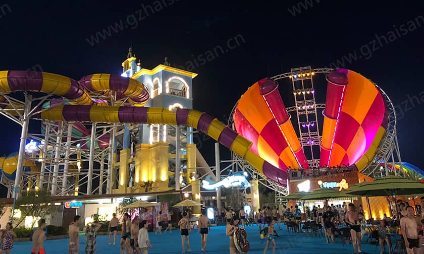 超级龙卷风水滑道提供了一种新的、刺激的水上体验