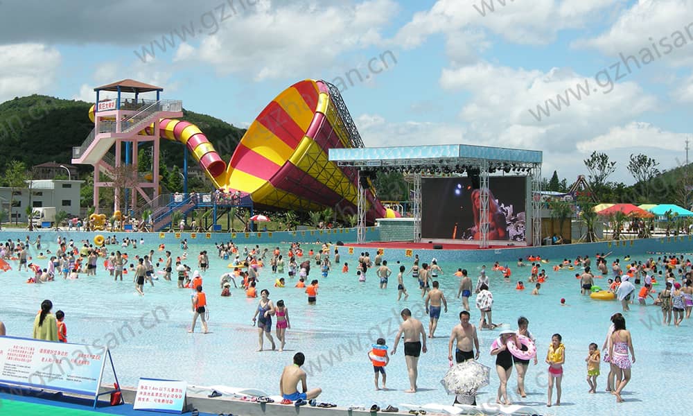 浙江宁波东钱湖水上乐园大喇叭、造浪池