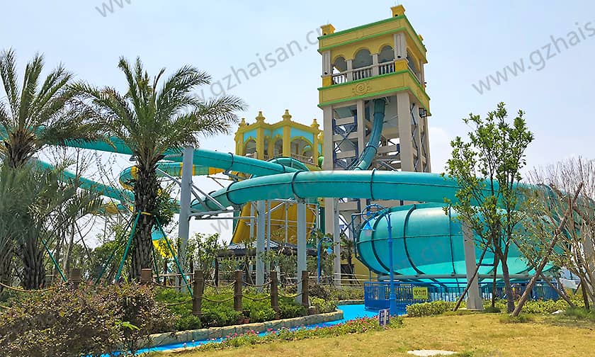 浙江大目湾阿拉的海水上乐园太空一号滑道