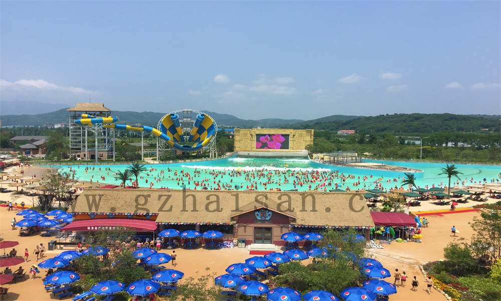 水上乐园策划时，如何考虑到家庭游客？