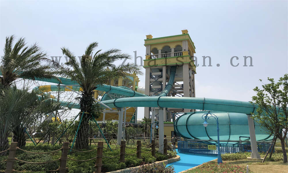 水上滑梯乐园，刺激畅快无限